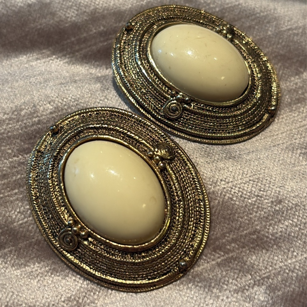 Vintage 80’s Dynasty Style Gold Earrings Intricate Design Cream Cabochon Clip On